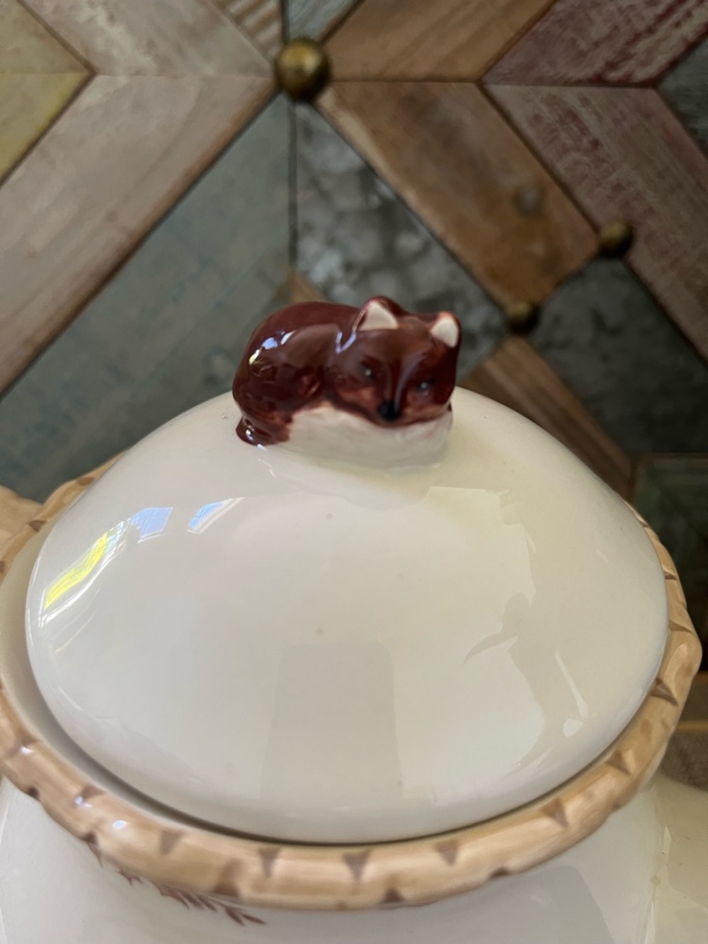 Cracker Barrel Ceramic Fox Teapot in Cream and Brown - Picture 4 of 9